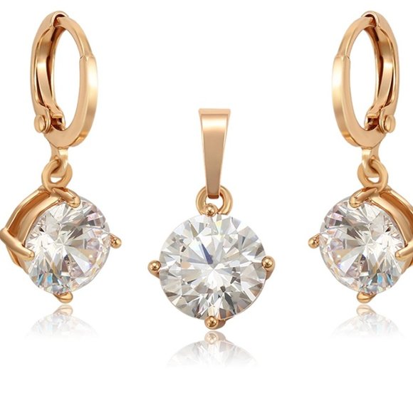 Jewelry - Elegant Diamond 18KGP Jewelry Set